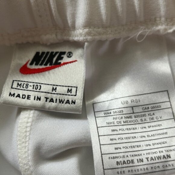 Women's Nike tennis skirt and shorts (2 pieces) White - Picture 5 of 7